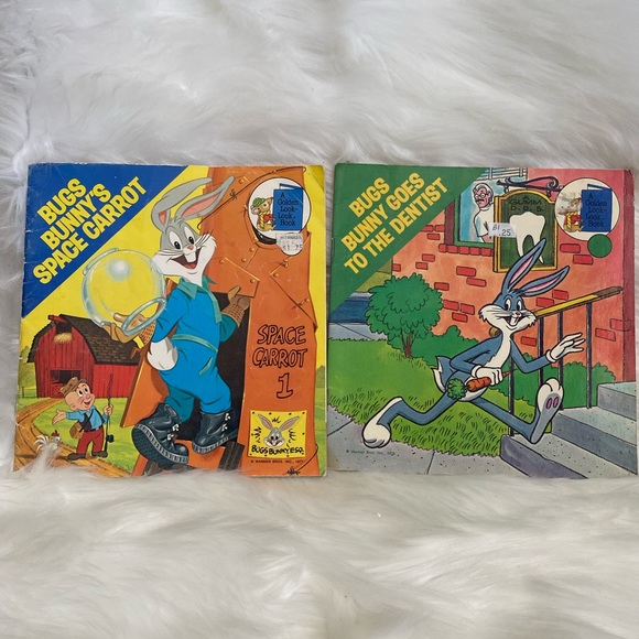 Golden Look Look Books Bugs Bunny Space Carrot & Bugs Bunny Goes To The Dentist - Picture 1 of 1